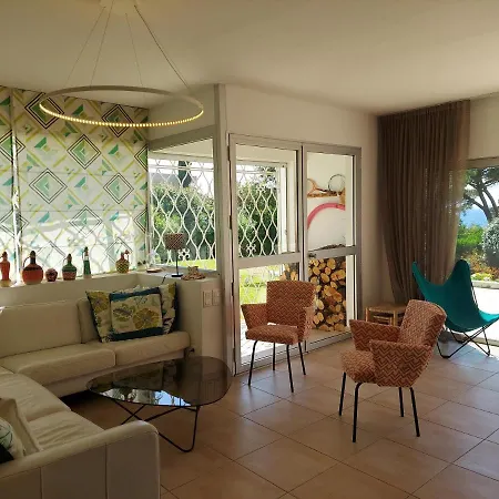 Georgia - Secteur Sofitel, 1' - By Tgb Vila *